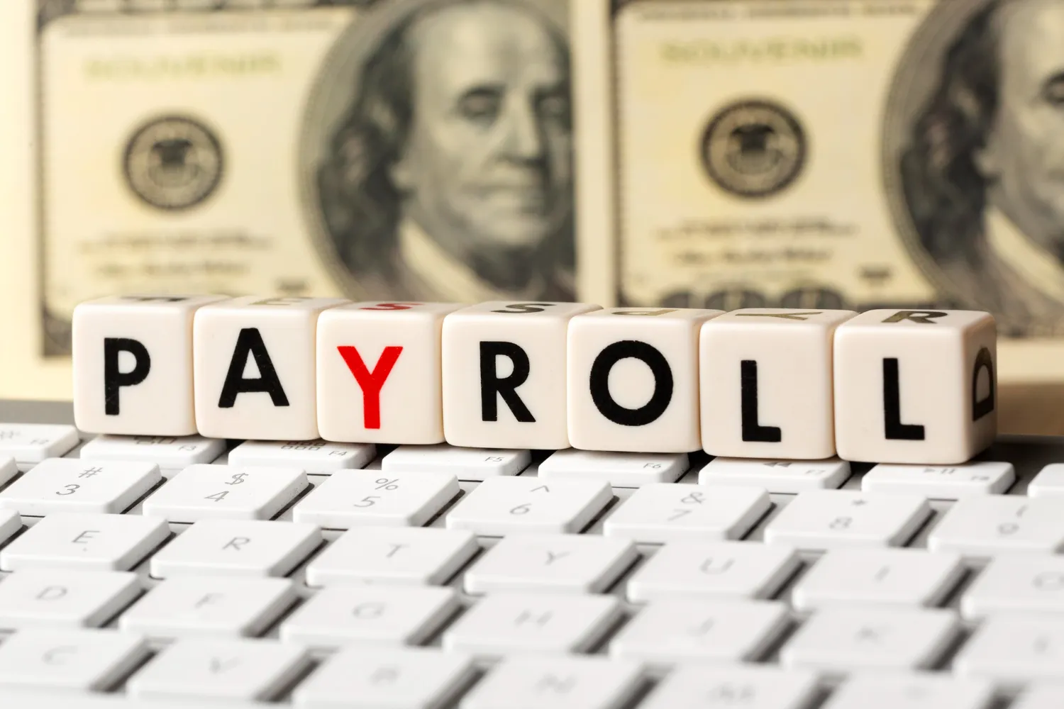 HR team managing employee payroll using best payroll management software